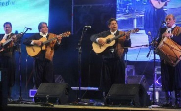 Triunfo de la expresión tradicional de Los Manseros