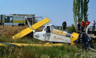Cayó una avioneta que combatía un incendio en el sur