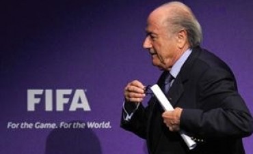 Confirman a Blatter en la FIFA sin apoyo de Conmebol
