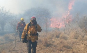 Controlan incendio en la comuna San Roque
