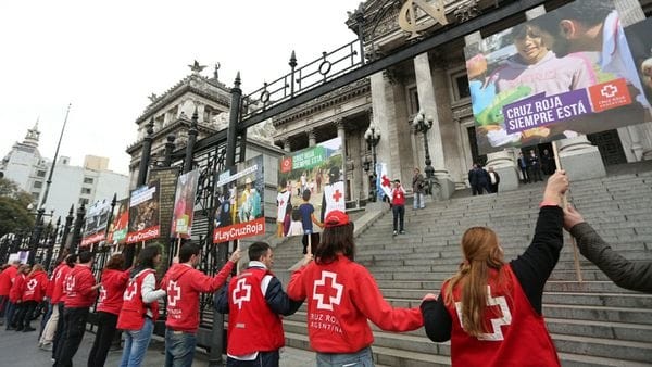 La Cruz Roja Argentina abrazará al Congreso para pedir por una ley