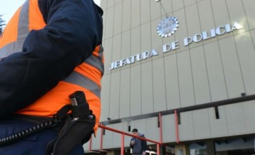 Policías fueron imputados por golpear y secuestrar al novio de su hija