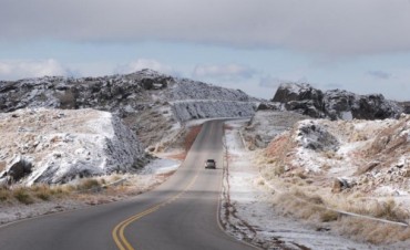 Llegaron las nevadas a la zona serrana de Córdoba