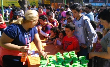 Miles de niños celebraron en el Poli