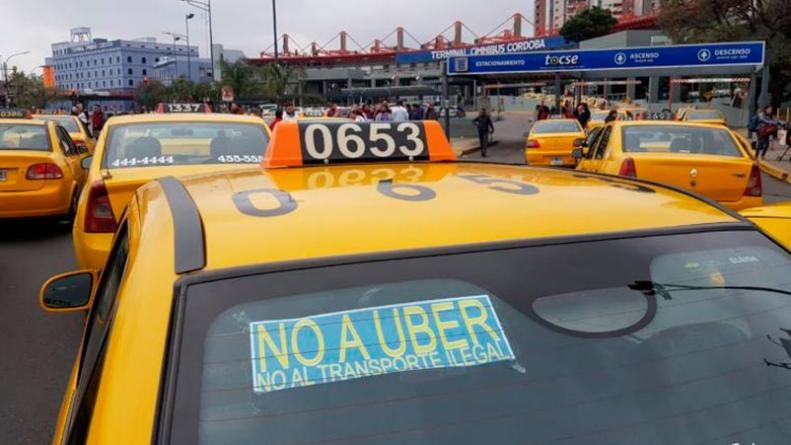 Se aprobó el aumento en el valor de las multas para choferes de Uber