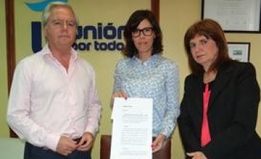 Diputados macristas piden que se suspenda la sentencia de la Corte Suprema por la ley de medios