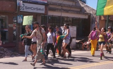 Marcha de la Gorra en las calles céntricas de la Villa
