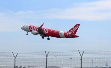 El avión de AirAsia había pedido cambio de altura pero se lo negaron
