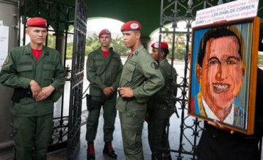 Elecciones e incidentes en Venezuela: destrucción de votos y una amenaza con arma de fuego